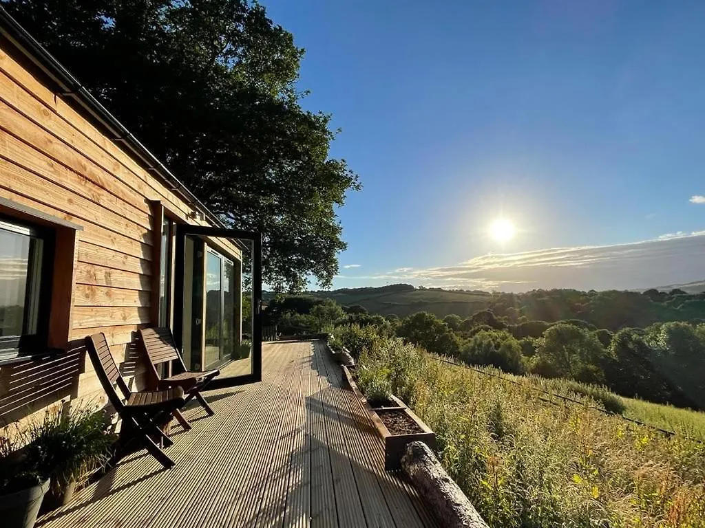 The Kuhvee Villa Exeter 0*,  United Kingdom